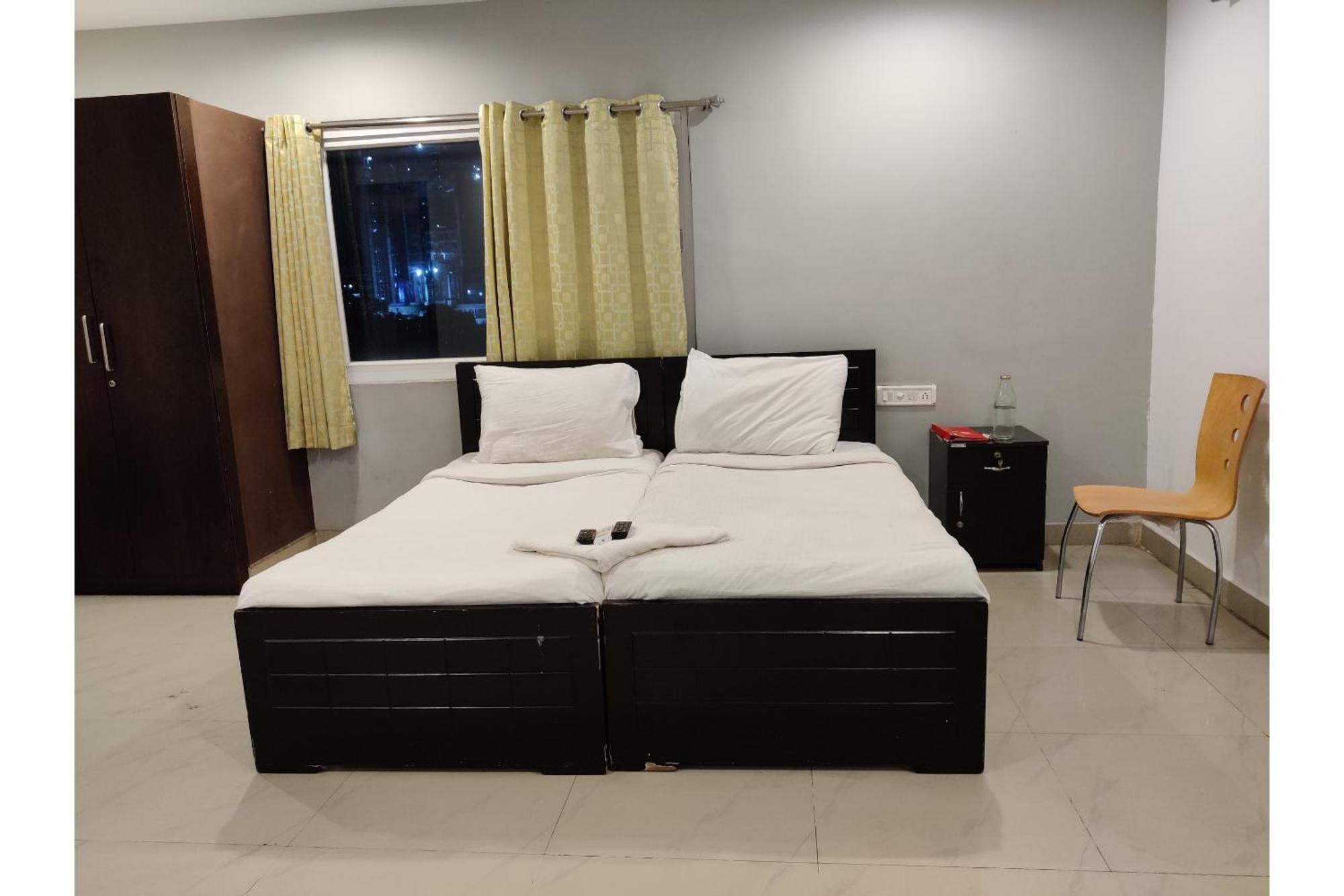 Collection O Jubilee Banjara Suites Hyderabad Esterno foto