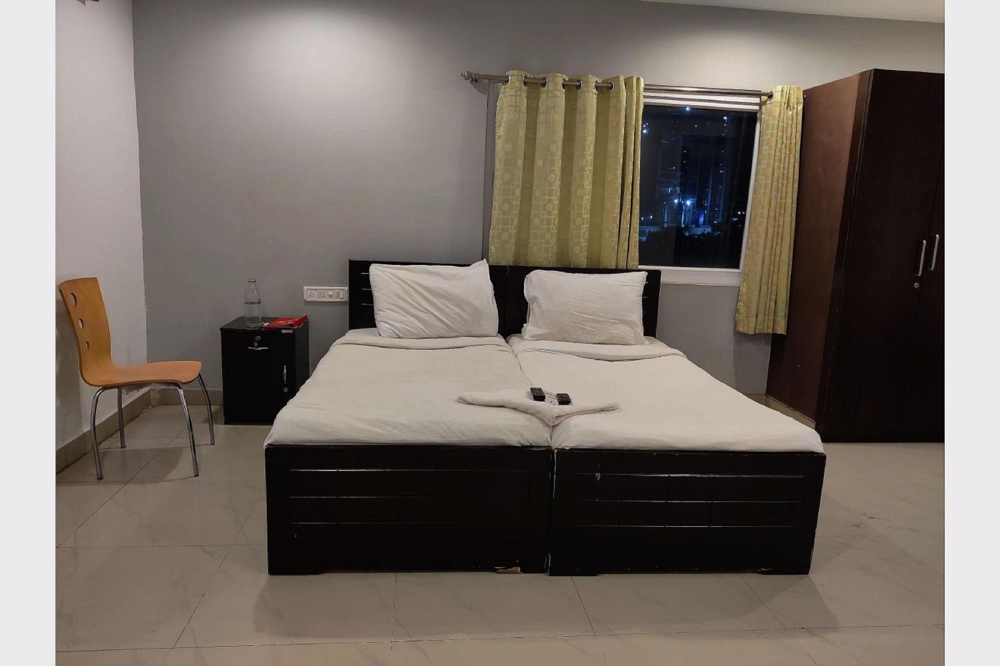 Collection O Jubilee Banjara Suites Hyderabad Esterno foto