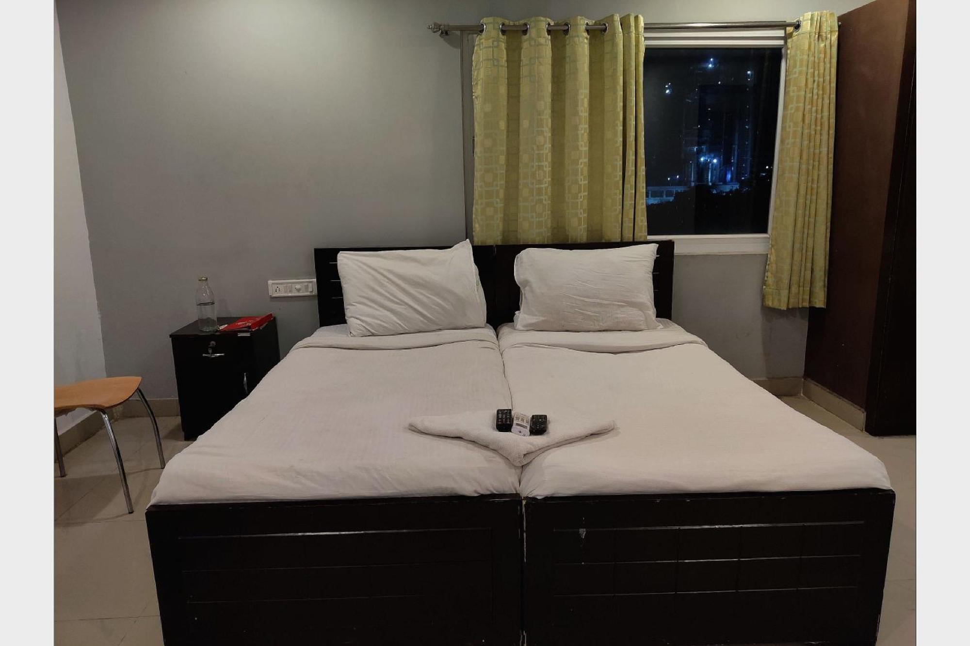 Collection O Jubilee Banjara Suites Hyderabad Esterno foto