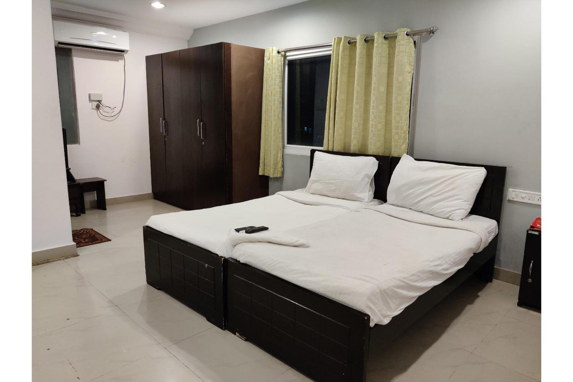 Collection O Jubilee Banjara Suites Hyderabad Esterno foto
