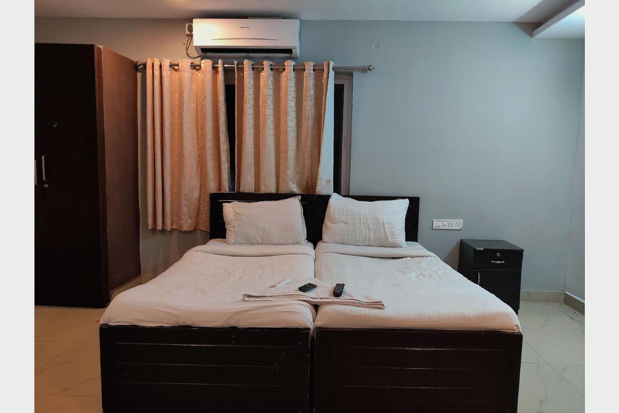 Collection O Jubilee Banjara Suites Hyderabad Esterno foto